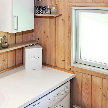 Ferienhaus Three-bedroom Holiday In 103 *