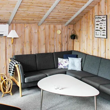 Nyaraló Three-bedroom Holiday In 103 Hemmet