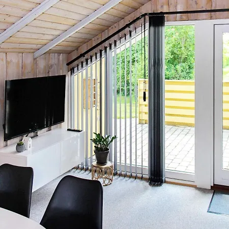 Nyaraló Three-bedroom Holiday In 103 Hemmet