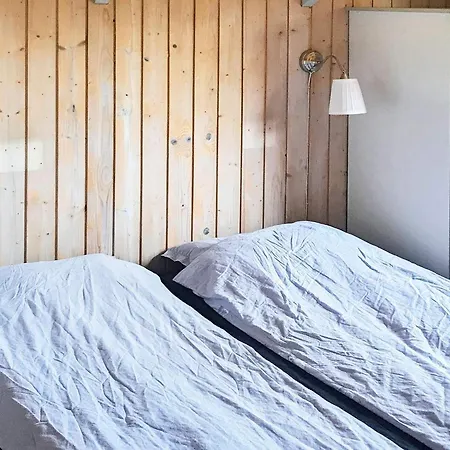 Three-bedroom Holiday In 103 Nyaraló